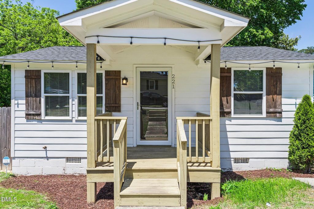 221 Turner Street, Holly Springs, NC 27540