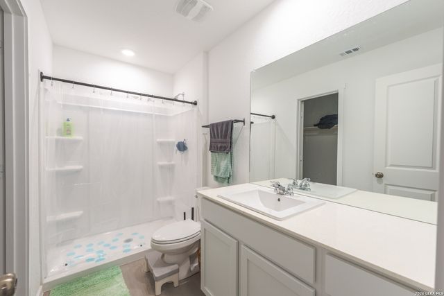 3633 Wentz Hill Dr, Marion, TX 78124