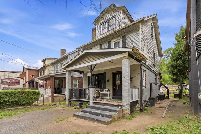2646 Library Rd, Overbrook, PA 15234