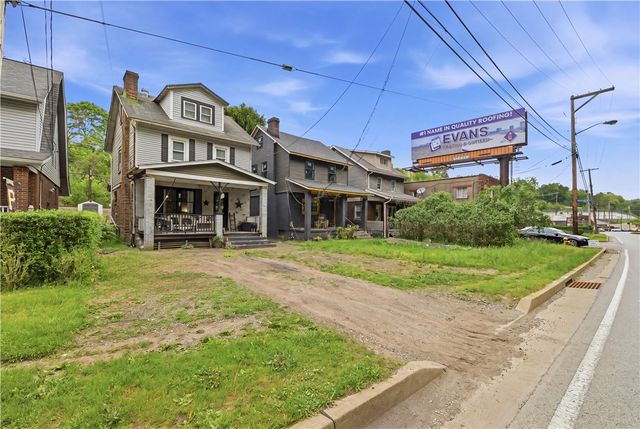 2646 Library Rd, Overbrook, PA 15234