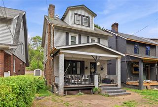 2646 Library Rd, Overbrook, PA 15234