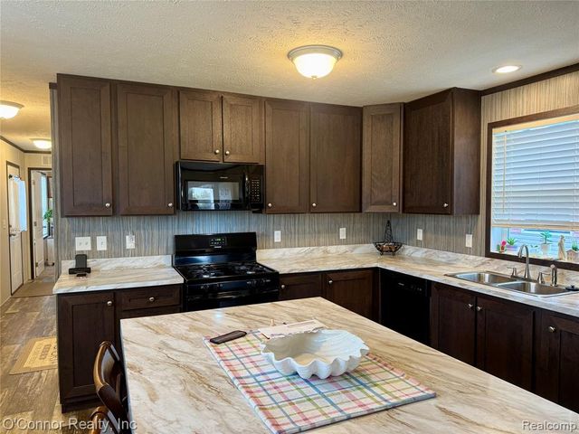 269 Westbrook Court, Port Huron, MI 48060