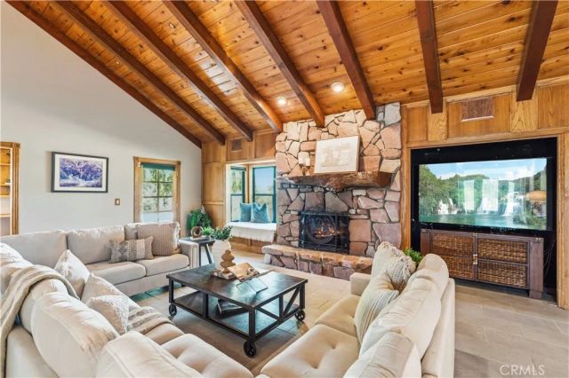 32944 Agua Dulce Canyon, Agua Dulce, CA 91390