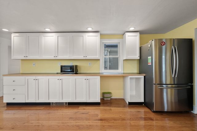 28 Port Norfolk St, Boston, MA 02122