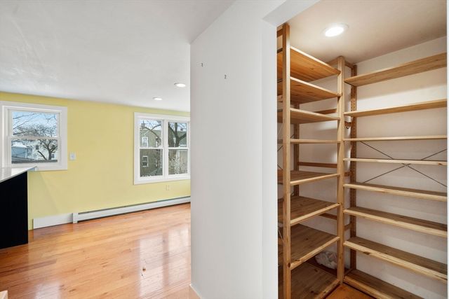 28 Port Norfolk St, Boston, MA 02122