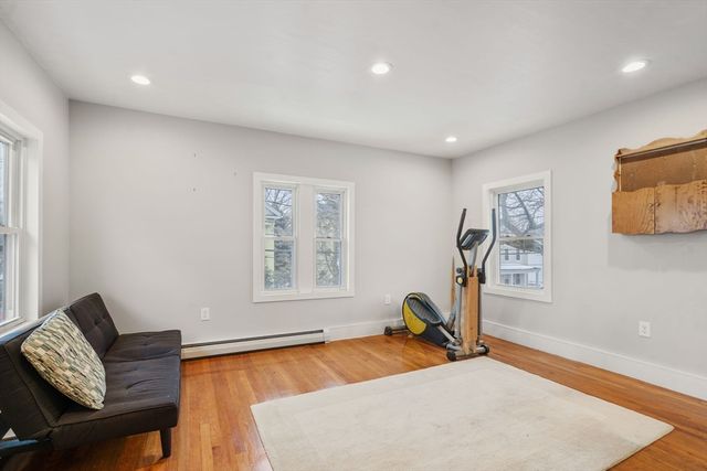 28 Port Norfolk St, Boston, MA 02122