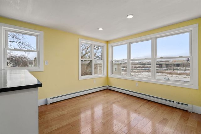 28 Port Norfolk St, Boston, MA 02122