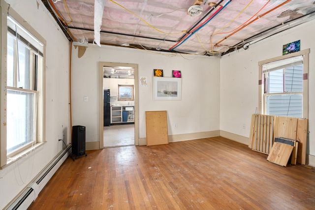 28 Port Norfolk St, Boston, MA 02122