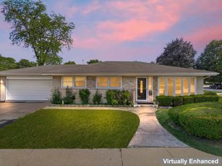 2001 Plainfield Drive, Des Plaines, IL 60018