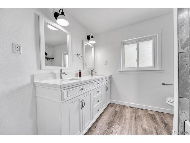 7415 W Clifton Ave, Littleton, CO 80128