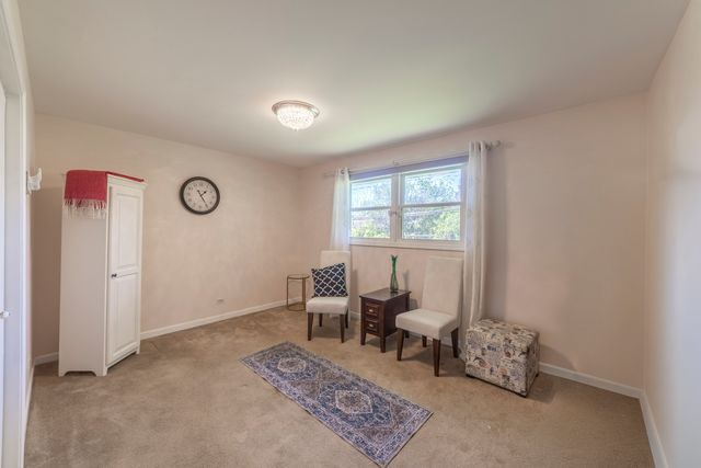 920 Macarthur Drive, Chicago Heights, IL 60411