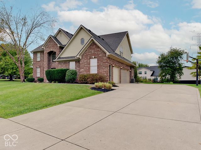 4899 Brentridge Place, Greenwood, IN 46143