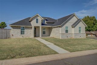 401 Clearview Drive, Washington, OK 73093