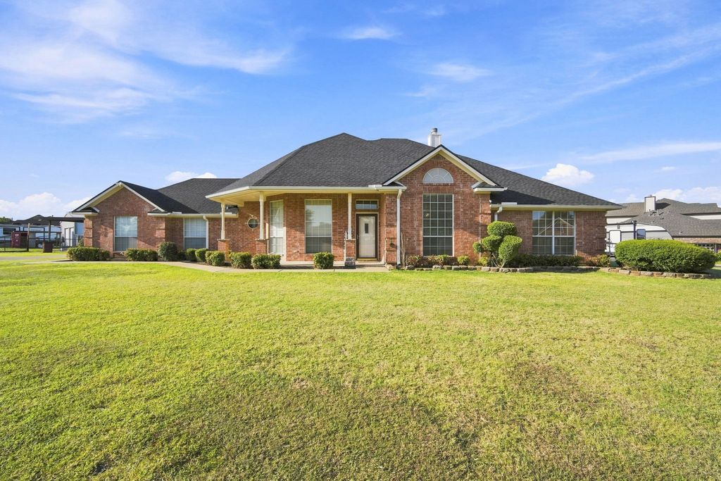 10625 Richard Circle, Forney, TX 75126