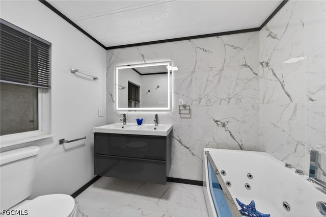 5502 Ben Franklin LN, North Fort Myers, FL 33917