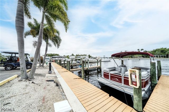 5502 Ben Franklin LN, North Fort Myers, FL 33917