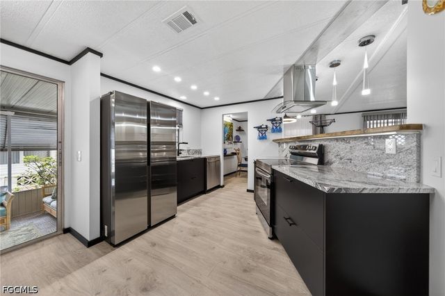 5502 Ben Franklin LN, North Fort Myers, FL 33917