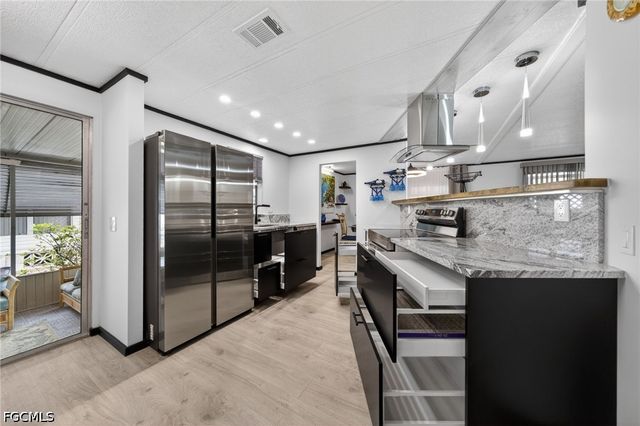 5502 Ben Franklin LN, North Fort Myers, FL 33917