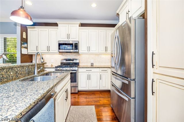 10021 Antori DR, Estero, FL 33928