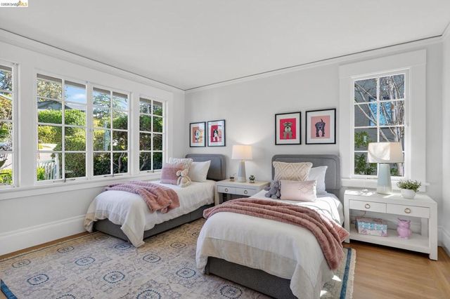 316 Pacific Ave, Piedmont, CA 94611