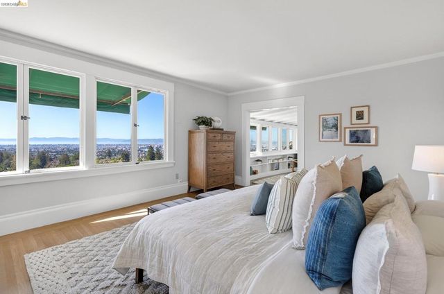 316 Pacific Ave, Piedmont, CA 94611