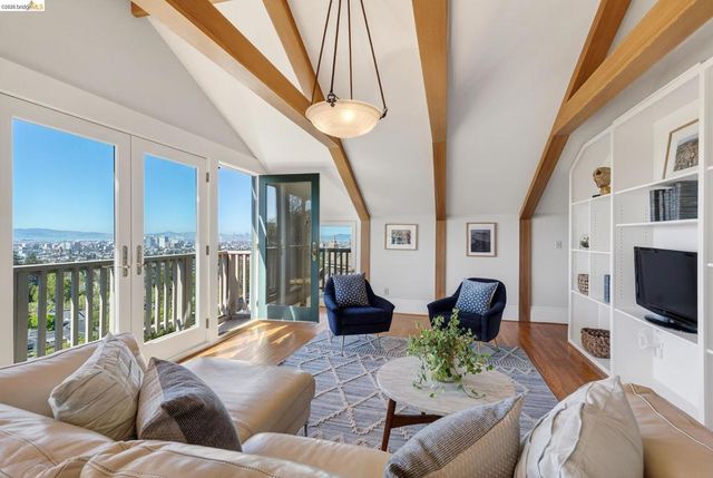 316 Pacific Ave, Piedmont, CA 94611