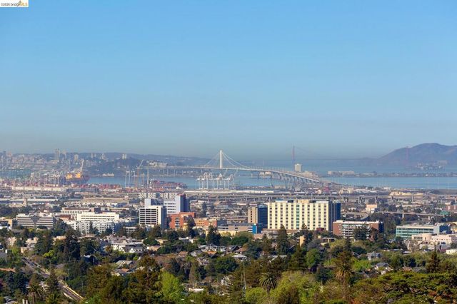 316 Pacific Ave, Piedmont, CA 94611