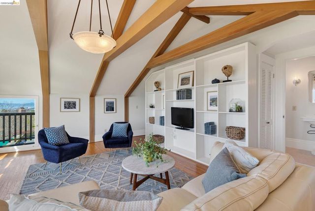 316 Pacific Ave, Piedmont, CA 94611