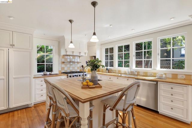 316 Pacific Ave, Piedmont, CA 94611