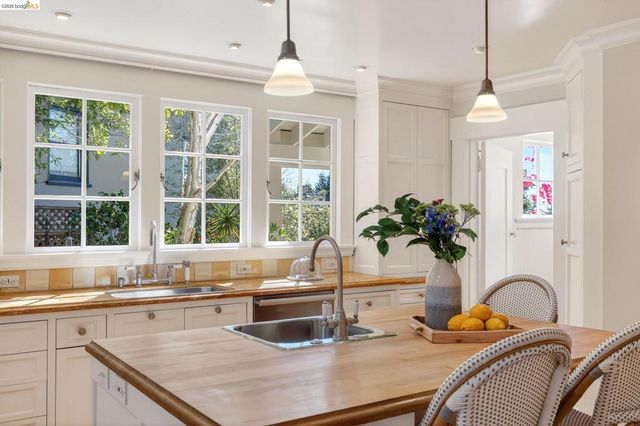 316 Pacific Ave, Piedmont, CA 94611