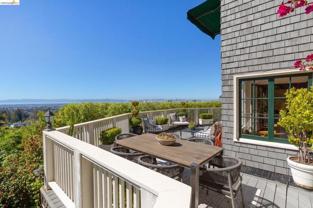 316 Pacific Ave, Piedmont, CA 94611