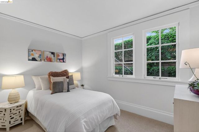 316 Pacific Ave, Piedmont, CA 94611