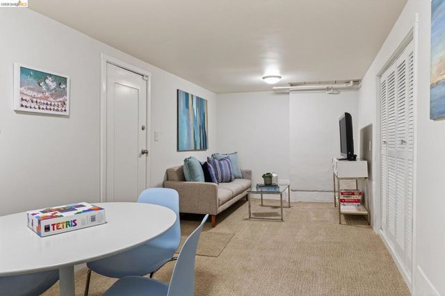 316 Pacific Ave, Piedmont, CA 94611