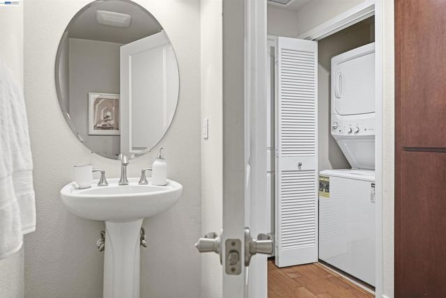 3289 Berryessa St 5, Palo Alto, CA 94303