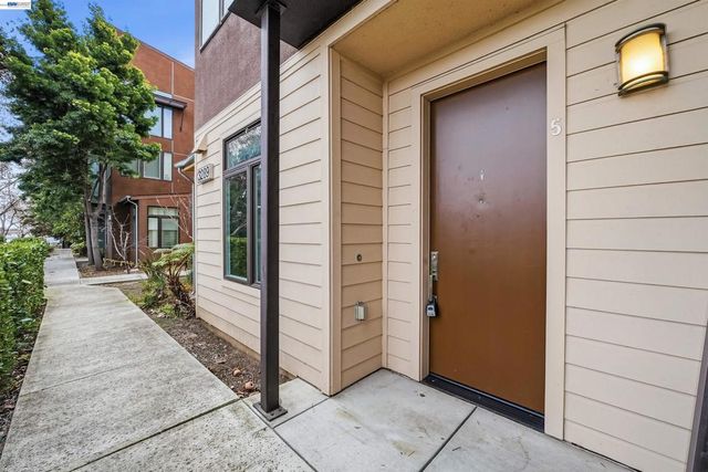 3289 Berryessa St 5, Palo Alto, CA 94303