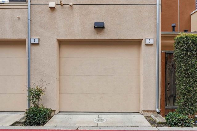 3289 Berryessa St 5, Palo Alto, CA 94303