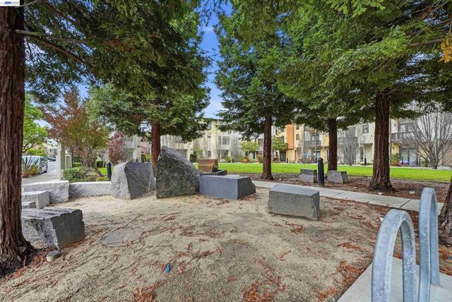 3289 Berryessa St 5, Palo Alto, CA 94303