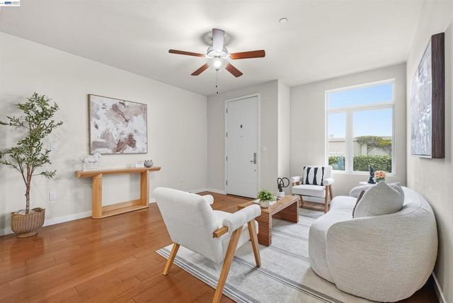 3289 Berryessa St 5, Palo Alto, CA 94303