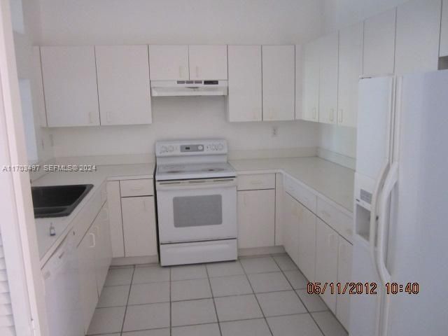 20820 San Simeon Way 26G, Miami, FL 33179