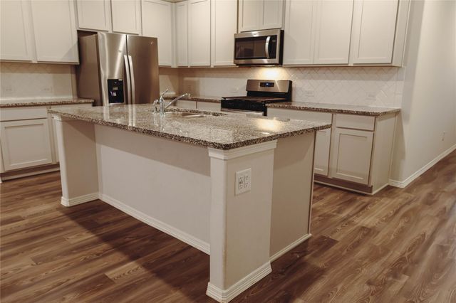 26202 Emory Hollow Drive, Tomball, TX 77375