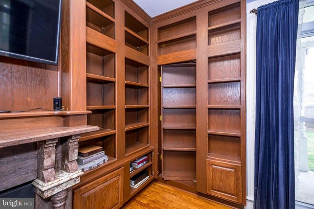 2540 LIBERTY PKWY, Baltimore, MD 21222