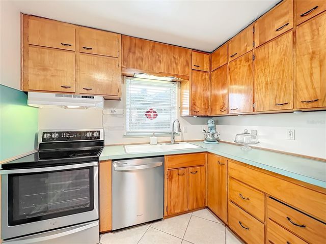 13206 SHORE DRIVE, Winter Garden, FL 34787