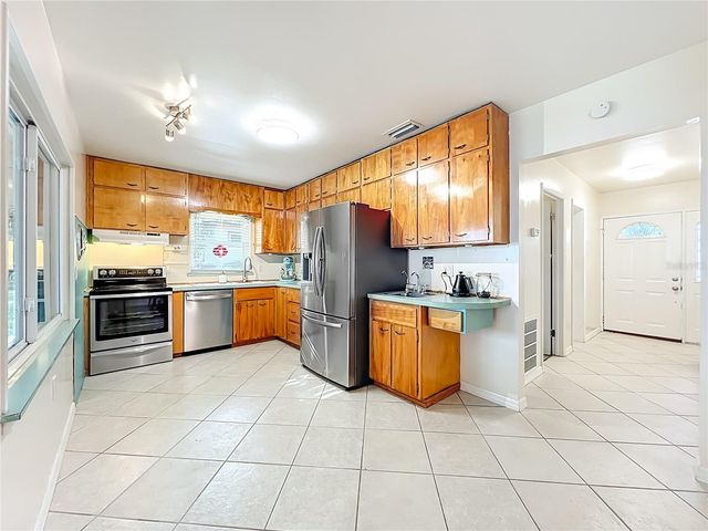 13206 SHORE DRIVE, Winter Garden, FL 34787