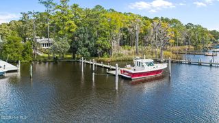 5504 Gondolier Drive, New Bern, NC 28560