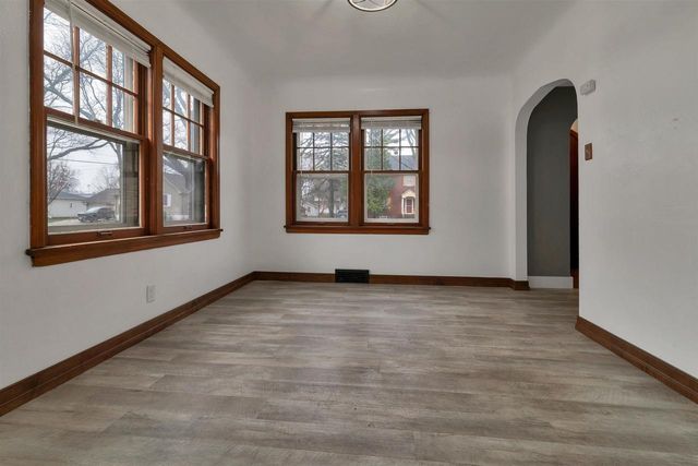1046 KELLOGG STREET, Green Bay, WI 54303