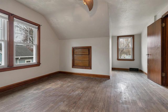 1046 KELLOGG STREET, Green Bay, WI 54303