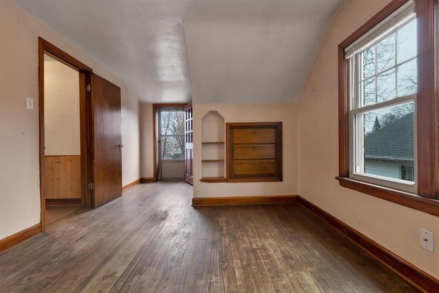 1046 KELLOGG STREET, Green Bay, WI 54303