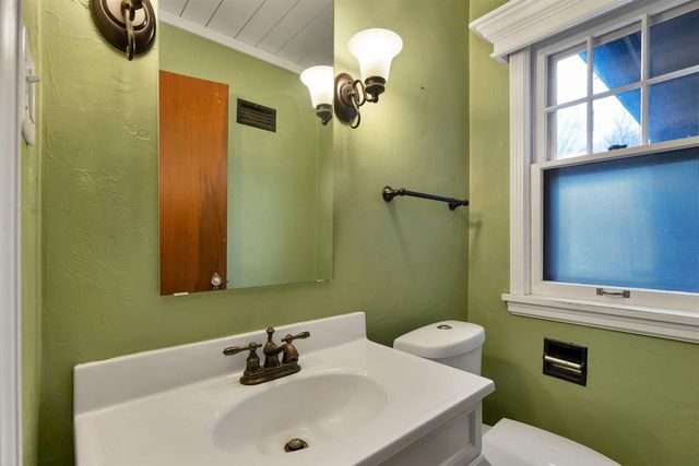 1046 KELLOGG STREET, Green Bay, WI 54303