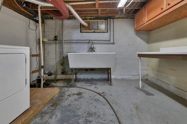 1046 KELLOGG STREET, Green Bay, WI 54303