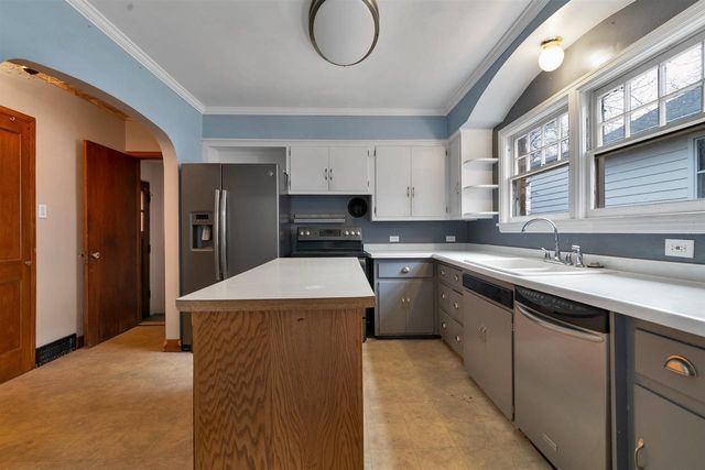 1046 KELLOGG STREET, Green Bay, WI 54303